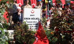 Şehit Eren Bülbül, şehadetinin 8. yılında mezarı başında anıldı