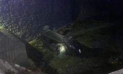 Sinop'ta dereye devrilen otomobildeki 3 kişi yaralandı