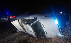 Tokat'ta devrilen otomobildeki 3 kişi yaralandı
