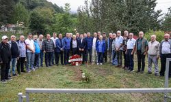 Trabzonspor Kulübünün kurucu üyelerinden Nizamettin Algan, mezarı başında anıldı