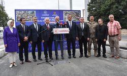 Ulaştırma ve Altyapı Bakanı Uraloğlu, Yomra Yeni Nesil Kavşak inşaatında incelemelerde bulundu