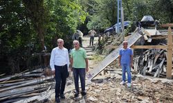 Yakakent'te ihtiyaç sahibi aileye yeni ev yapılıyor