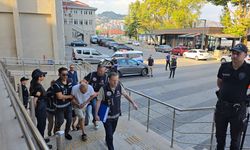 Zonguldak'ta 'indirimli tatil' vaadiyle dolandırıcılık yapan kadına tutuklama, eşine adli kontrol