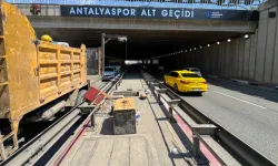 Antalya’da yağmur sezonu öncesi altyapı temizliği hız kazandı