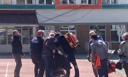 Artvin'de ulaşım sağlanamayan köydeki hasta helikopterle Rize'ye gönderildi