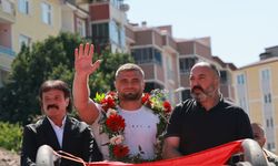 Başpehlivan Elvan, Tokat'ta coşkuyla karşılandı