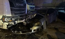 Bolu'da park halindeki 3 araca çarpan otomobildeki 4 kişi ağır yaralandı