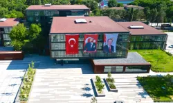 Bursa İnegöl'de bin 500 öğrenciye kırtasiye desteği