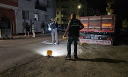 Çorum'da bir apartmana pompalı tüfekle ateş ettikten sonra kaçan iki kadın aranıyor