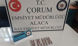 Çorum'da üzerlerinde uyuşturucu bulunan 3 şüpheli gözaltına alındı