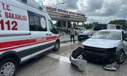 ACİL SERVİS ÖNÜNDE KAZA!