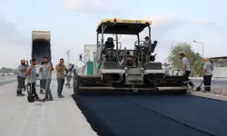 Güngör Geçer, Buruk TOKİ’de süren asfaltlama çalışmalarını denetledi
