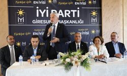 İYİ Parti Genel Başkan Yardımcısı Yılmaz, Giresun'da gazetecilerle bir araya geldi