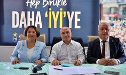 İYİ Partili Usta ve Yüksel, Samsun'da gazetecilerin sorularını yanıtladı