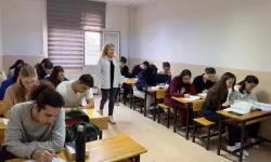 İzmir Çiğli'de mezun öğrencilere YKS hazırlık desteği