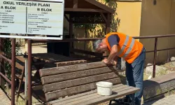 İzmir Çiğli’de okul bahçeleri yeni dönem öncesi yenilendi