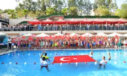 İzmir Çiğli'den yüzme şenliği ve madalya töreni