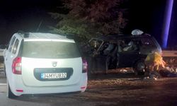 Karabük'te 2 otomobilin çarpıştığı kazada 6 kişi yaralandı
