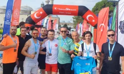Koşan Keşan ekibi Edirne Yarı Maratonu’ndan derecelerle döndü