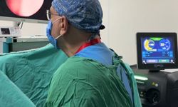 KANAMASIZ, KESİSİZ VE AĞRISIZ AMELİYAT