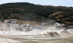 Samsun'da kırsalda kalıcı beton yol çalışmaları sürüyor
