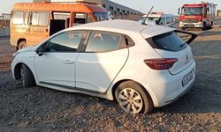 Samsun'da minibüs ile otomobilin çarpışması sonucu 3 kişi yaralandı