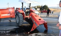 Samsun'da traktör ile kamyonetin çarpıştığı kazada 4 kişi yaralandı