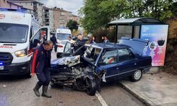 Sinop'ta iki otomobilin çarpıştığı kazada 4 kişi yaralandı