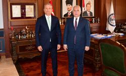 Trabzon Valisi Yıldırım, İl Emniyet Müdürü Loğoğlu'nu makamında kabul etti