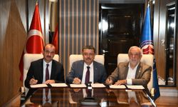 Trabzon'da Prof. Dr. Oktay Sinanoğlu anısına liseler arası münazara yapılacak