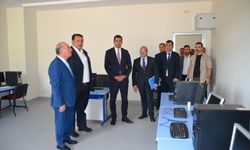 Vali Çalgan, Kargı Cumhuriyet İlkokulu'nu inceledi
