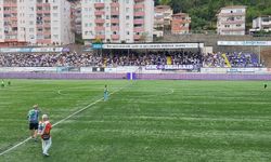 TRİBÜNLER DOLDU, HARİKA ATMOSFER...