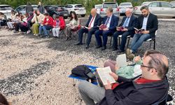 "AĞAÇLARIN GÖLGESİNDE, KELİMELERİN BÜYÜSÜNDE..."