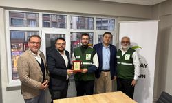 AK Parti Atakum İlçe Başkanı Uzun'dan Yeşilay'a ziyaret