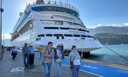 'Astoria Grande' kruvaziyeri Rusya'dan 947 yolcusuyla Amasra'ya geldi