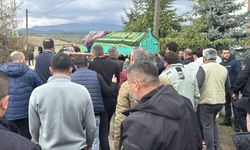 Bartın'da otomobilin çarpması sonucu ölen üniversite öğrencisinin cenazesi Bolu'da defnedildi