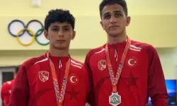 Bursa Büyükşehirli güreşçilerden iki madalya