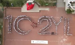 Bursa'da liselilerden 102. Yıl koreografisi