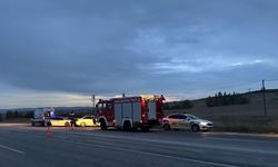 Çorum'da 2 otomobilin çarpışması sonucu üç kişi yaralandı