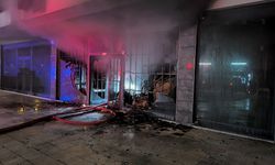 Çorum'da bir AVM'nin deposunda çıkan yangın hasara neden oldu