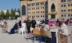 Çorum'da öğrenciler Filistin halkı yararına kermes düzenledi