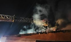 Çorum'da yangın çıkan oto lastik dükkanında hasar oluştu