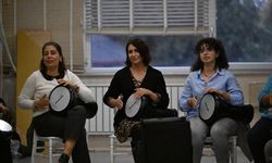 Düzce'de ev hanımı ve girişimci kadınlar, müziğin ritmiyle hayatını renklendiriyor