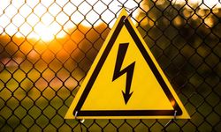 ELEKTRİK AKIMINA KAPILARAK FELÇ GEÇİRDİ