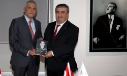 Emekli büyükelçiden ekonomi muhabirlerine 'protokol' dersi