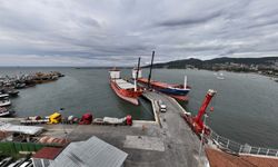 GEMİLER AÇIKTA SIRA BEKLİYOR