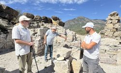 Gevhernik Kalesi'ndeki kazılarda mezar odası bulundu