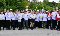 İzmir'de çocuklar tarımı lider kampta öğreniyor