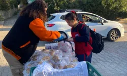 İzmir'de Süt-Simit projesi devam ediyor