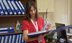 Kanseri yenen Trabzonlu hemşire görevine dönebilmenin sevincini yaşıyor